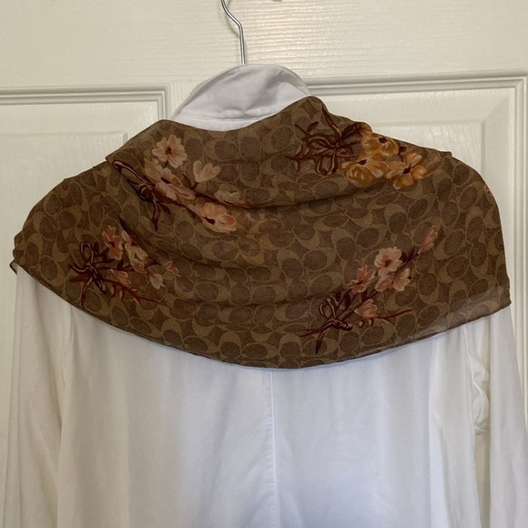 Coach Scarf Signature C Brown Neutral Pink Mauve Gold Wildflower Floral Bouquets - Picture 5 of 13